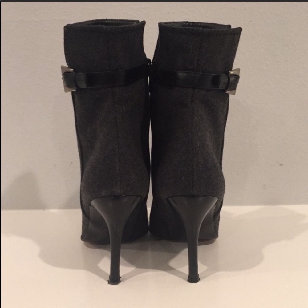 Stuart Weitzman Bootie Gray Pointed Toe Size 8 W - image 5